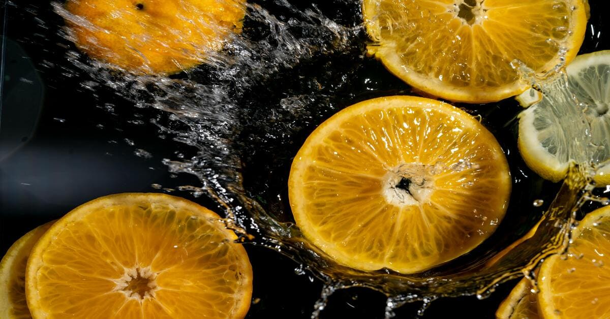 vitamina C para pele bonita e de seda — laranjas e frutas cítricas